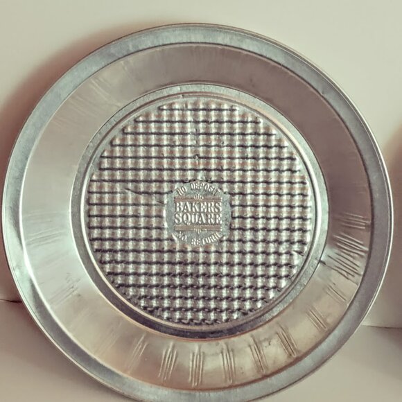 3 Vintage Bakers Square Embossed Aluminum Pie Pan - Picture 4 of 5